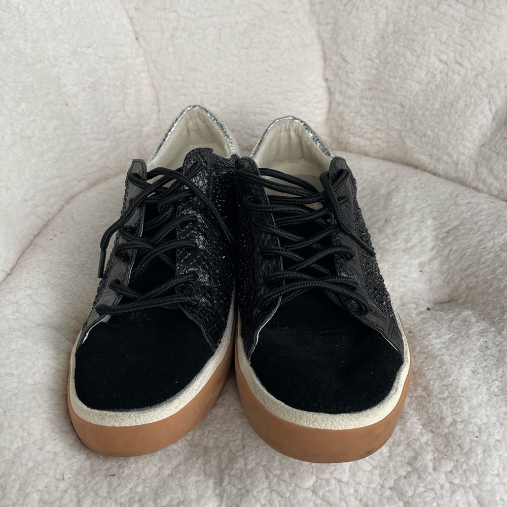 Dolce Vita Zina Crystal Sneaker Women’s Casual Size 8-9 - Picture 4 of 10